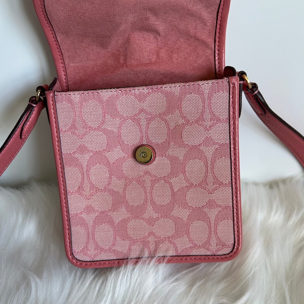 Coach North/South Lonnie Pink Signature Jacquard Leather Crossbody Bag Excellent - Picture 4 of 9